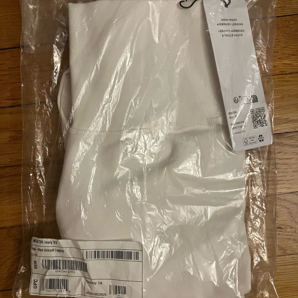 Alo Yoga Ivory High-Waist Airbrush Leggings XS